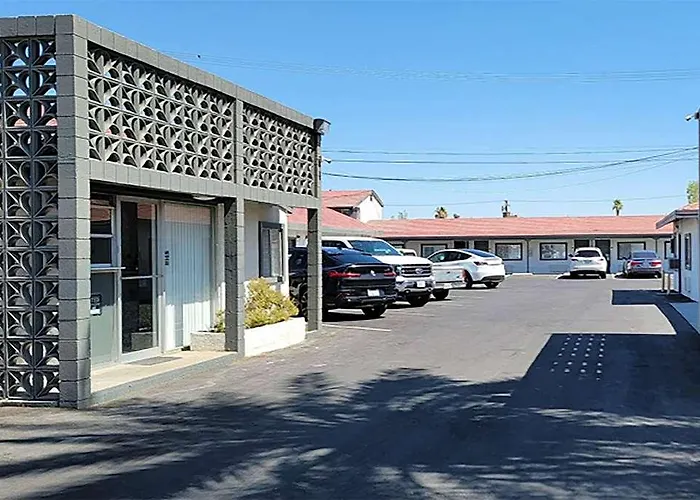 Super 8 El Centro N