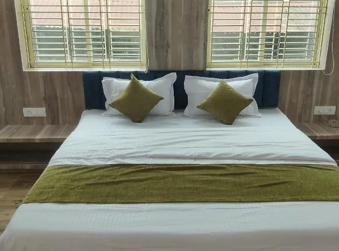 Hotel Praj Paradise