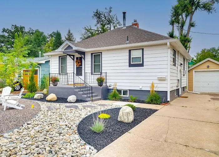 Loveland Retreat W/ Bicycles, Deck & Fire Pit!