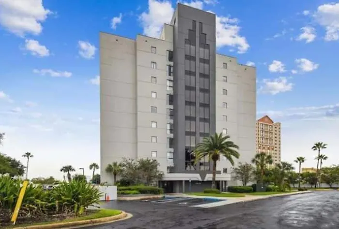 Remodeled 2Bd/2Ba Condo Mins From Universal Studio