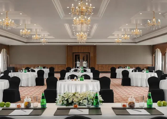 Uday Palace Navsari, A Member Of Radisson Individuals