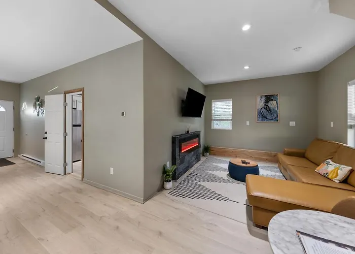 Modern Home &Cozy