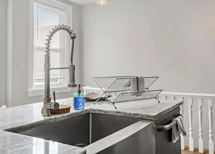Charming Hbg Haven: Cozy 1Br Apt