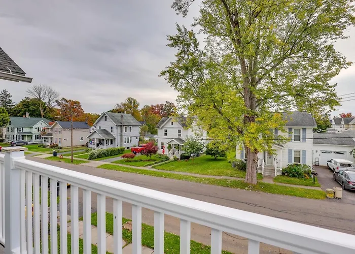 Pet-Friendly Auburn Apartment W/ Balcony!