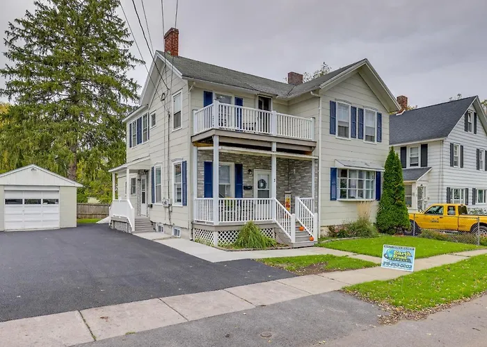 Pet-Friendly Auburn Apartment W/ Balcony!