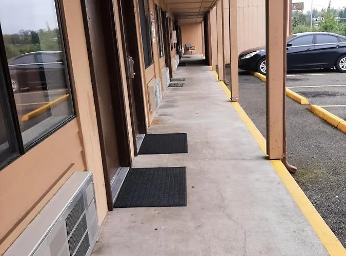 Centralia Inn