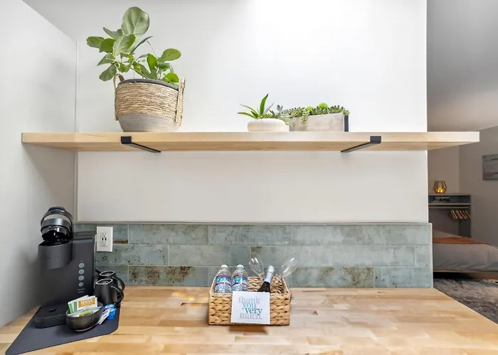 Pet-Friendly Kent Vacation Rental, Walk To Lake!