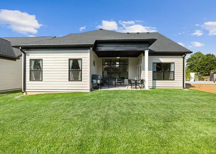 Workfriendly And Near Downtown