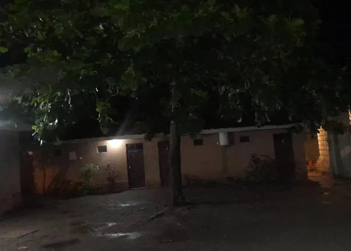 Makambo-Te Makuti Cottage