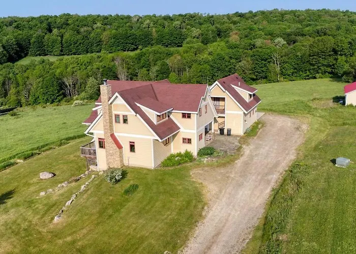 Huge Home W Studio Apt-Mountain Views-Hot Tub-Sauna