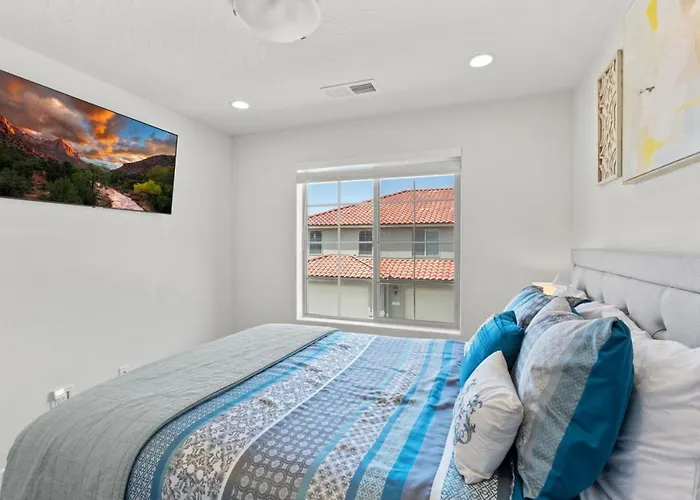 Adventure Base Camp Pet Friendly With Resort Living Pool, Arcade, Pickle-Ball