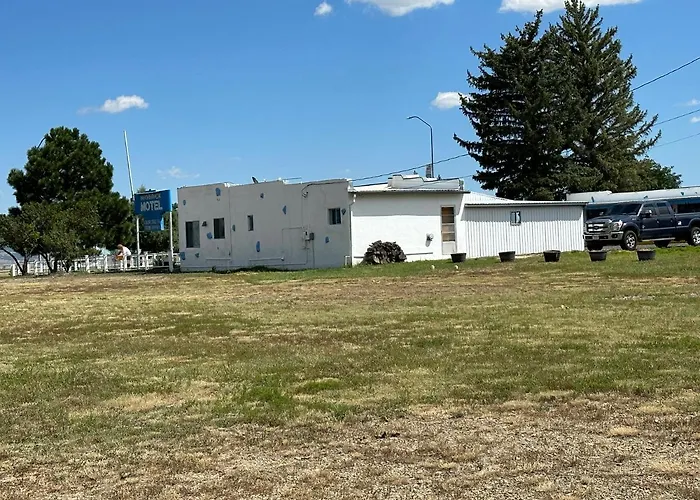 Maverick Motel