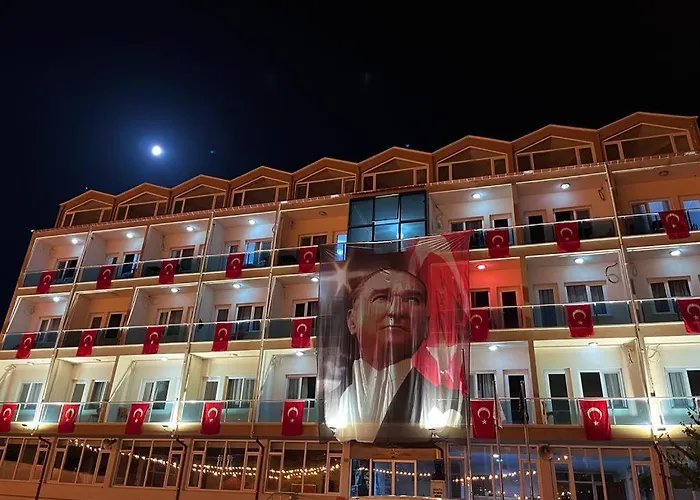 Blue Lake Otel