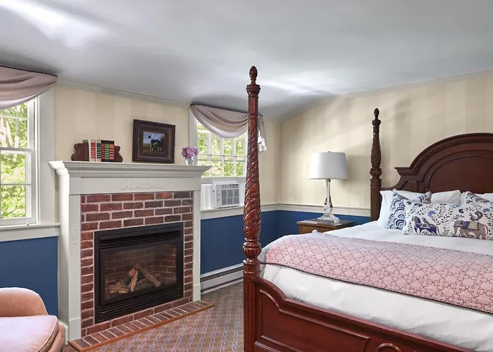 Cape Arundel Inn - Club House