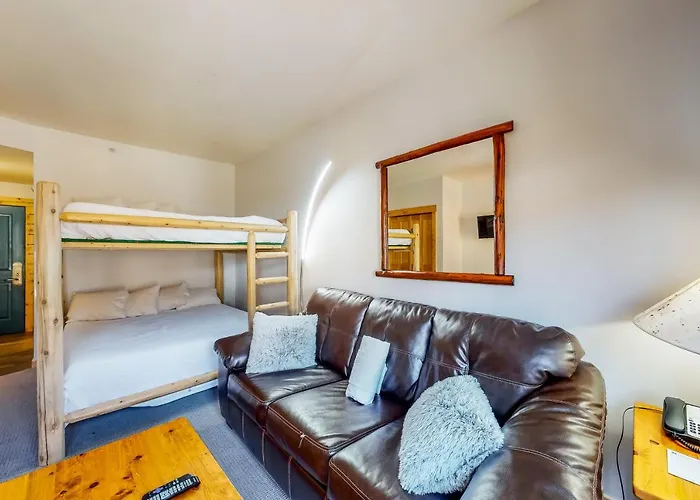 Tucker Mountain Lodge 307