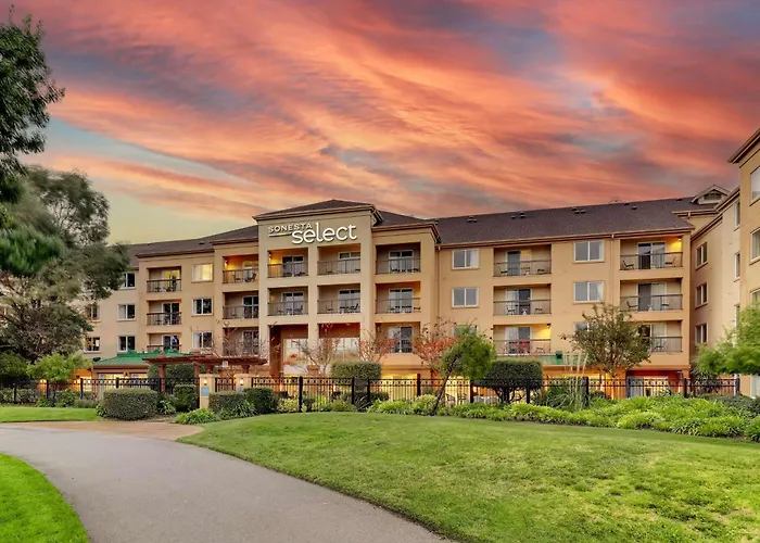 Sonesta Select San Francisco Airport Oyster Point Waterfront