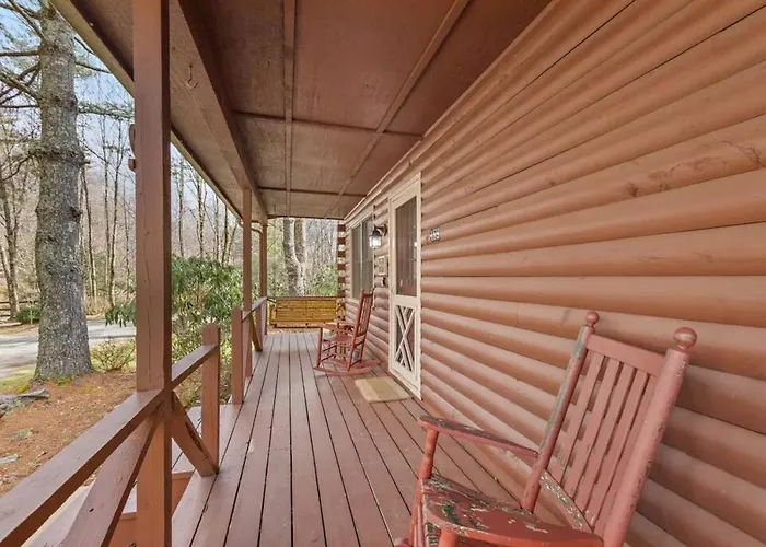 Classic Log Cabin With Fireplace On Quiet River