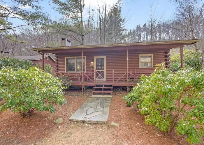 Classic Log Cabin With Fireplace On Quiet River
