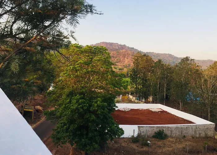 Woodside Resort And Cafe
