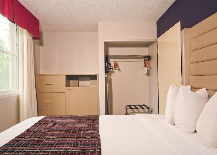 The Palms Inn & Suites Miami, Kendall, Fl