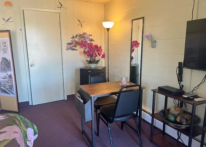 Midtown Inn & Suites