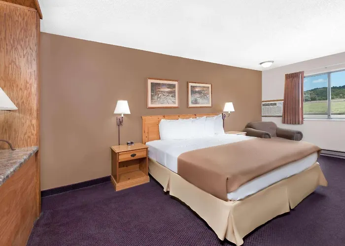 Super 8 By Wyndham Chamberlain Sd