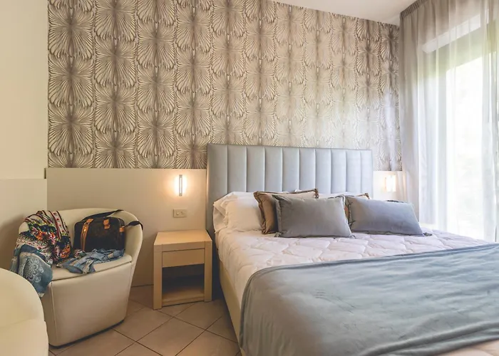 Hotel Athena