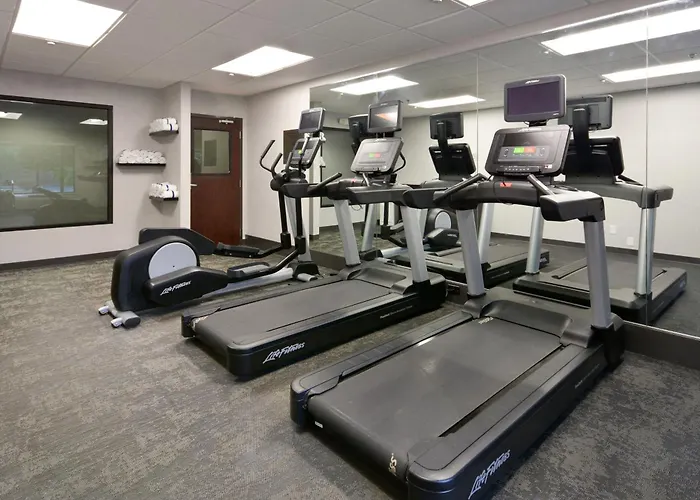 Fairfield By Marriott Inn & Suites Charlottesville North