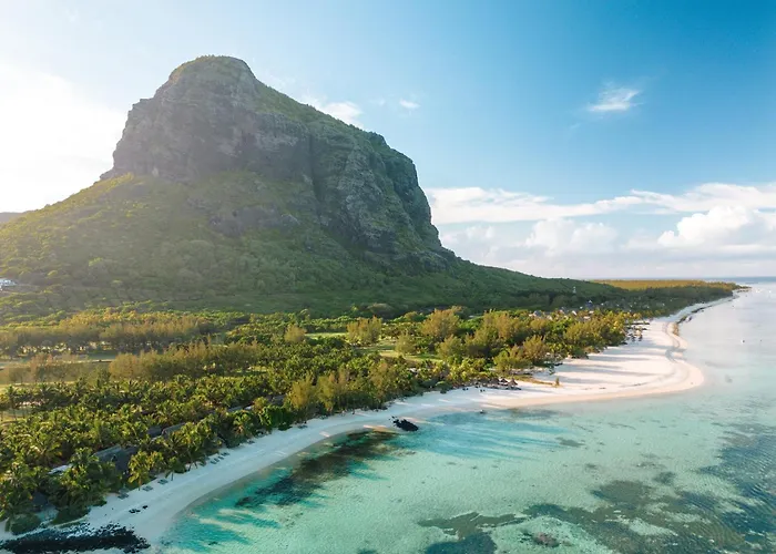 Paradis Beachcomber Golf Resort & Spa