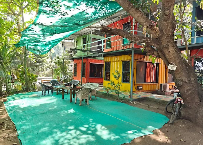 Iora Cottages
