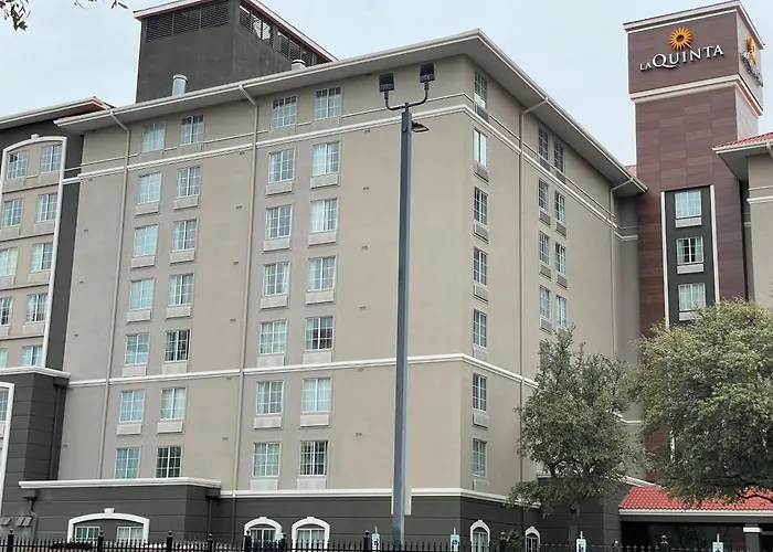 La Quinta By Wyndham San Antonio Airport
