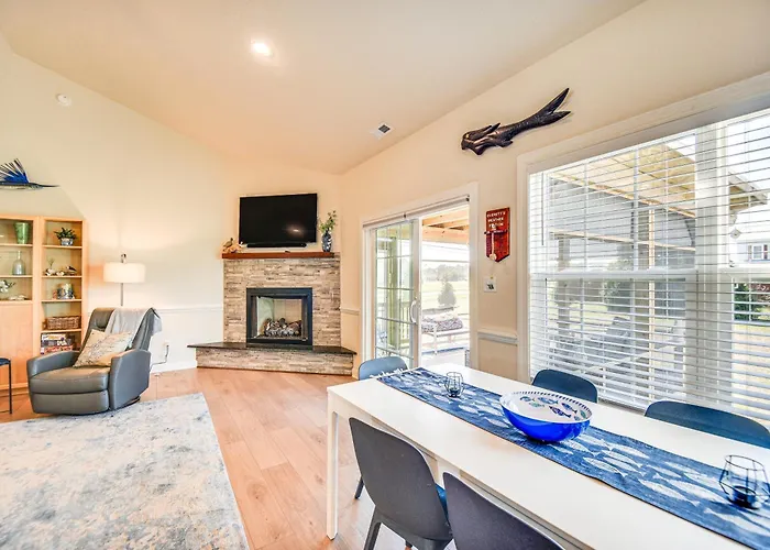 Stunning Cape Charles Retreat ~ 1 Mi To Beach