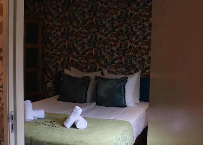 Hotel West Inn