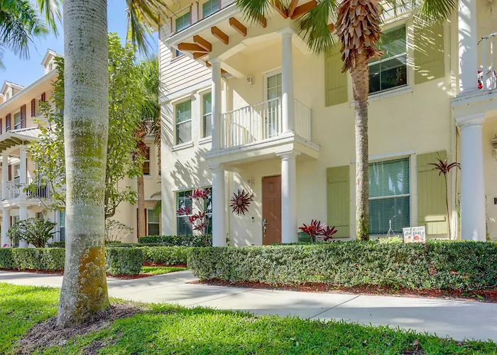 Pet-Friendly Studio: 6 Mi To Jupiter Beach Park!