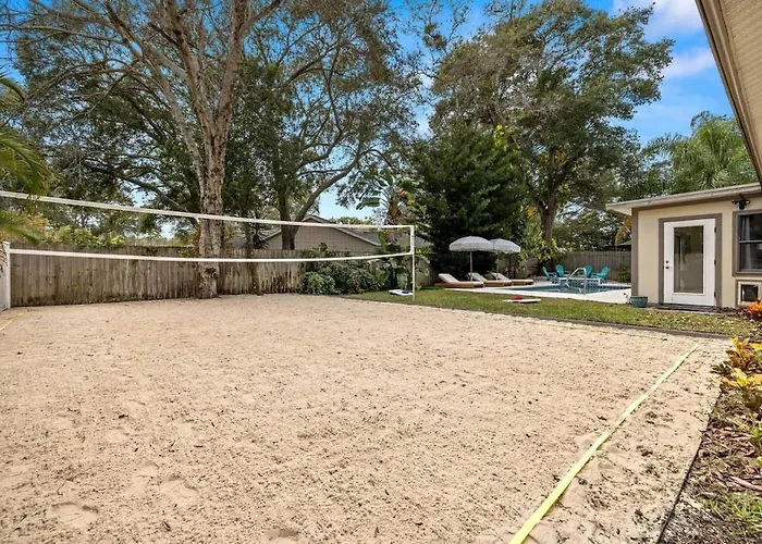 5 Mins To Honeymoon Island~Sand Volleyball~Firepit