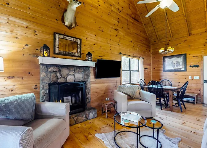 Lazy Bear Creek Lodge