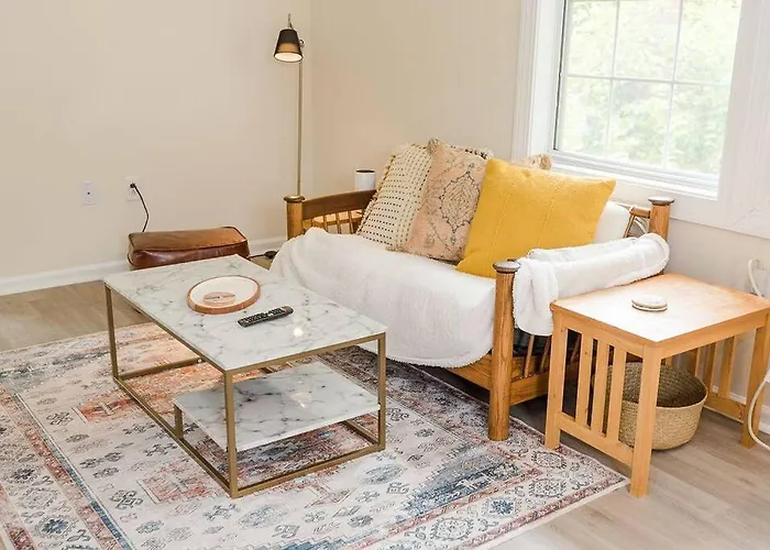 Kinston Hideaway