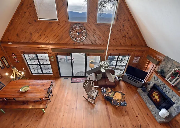 Over The Moon-Hot Tub, Pets Friendly, Wifi, Gameroom. Mountain View, Wet Bar,