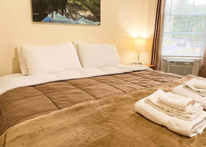 1St Base Apt 1 All Star Baseball Rentals