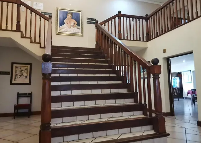 Sanloo Manor Guesthouse
