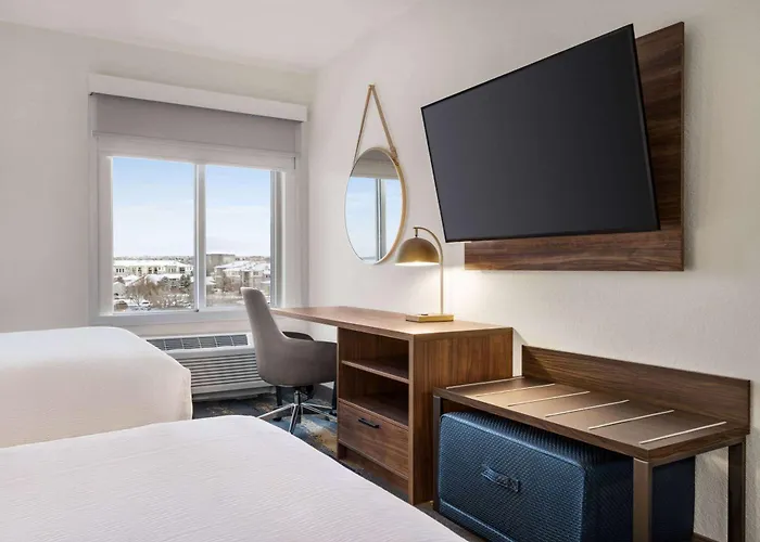 La Quinta Inn & Suites By Wyndham Denver Parker