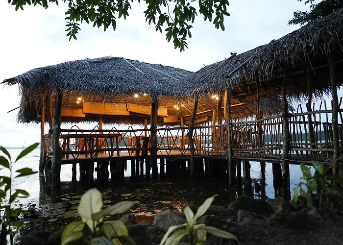 Lake Resort Bolgoda