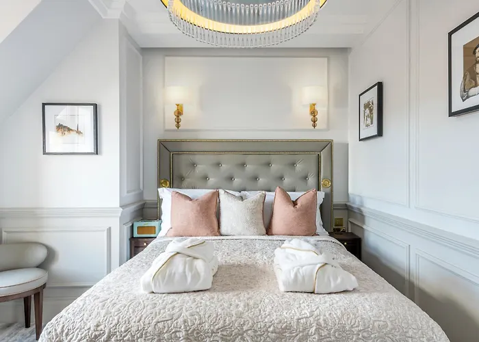 Righ Residences - George Street