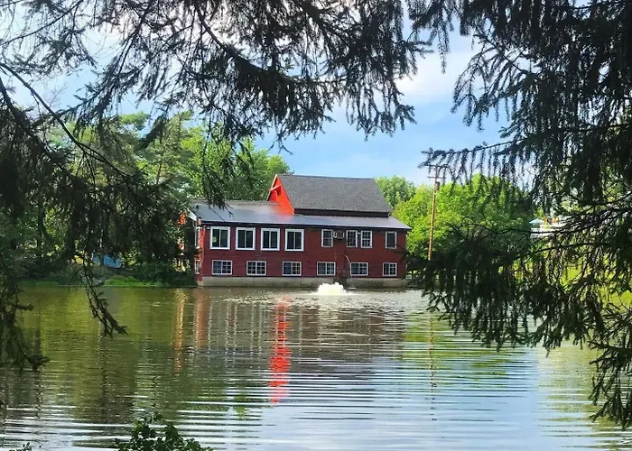 Rainbow Mountain Resort - Lgbtq Friendly