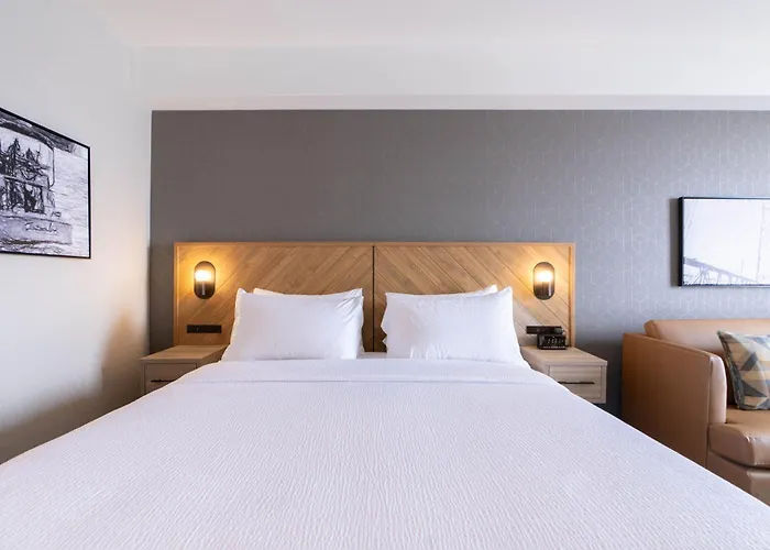 Sandman Signature Dartmouth Hotel & Suites