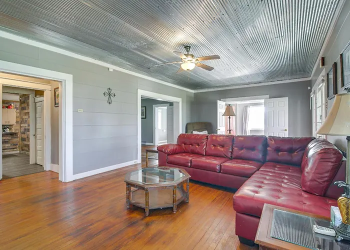 Expansive Wheatley Home ~ 65 Mi To Memphis!