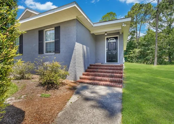 Charming Gray Home- 5 Mins From Gsu!