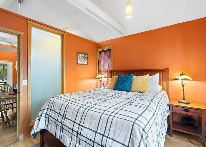 Bluemoon Vacation Rentals - Bluemoon Cottage