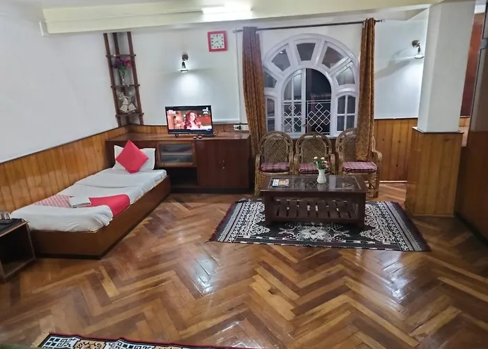 Hotel Tashi Norling Near Mall Road