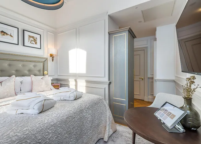 Righ Residences - George Street